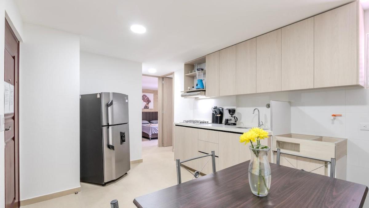En Laureles Con Piscina Y Parquedero 802 Apartment