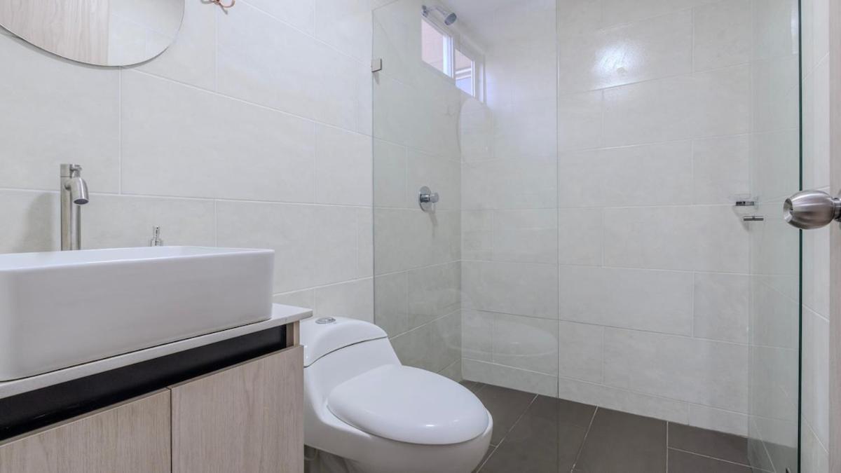 En Laureles Con Piscina Y Parquedero 802 * Medellin