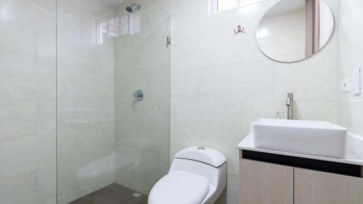En Laureles Con Piscina Y Parquedero 802 * Medellin