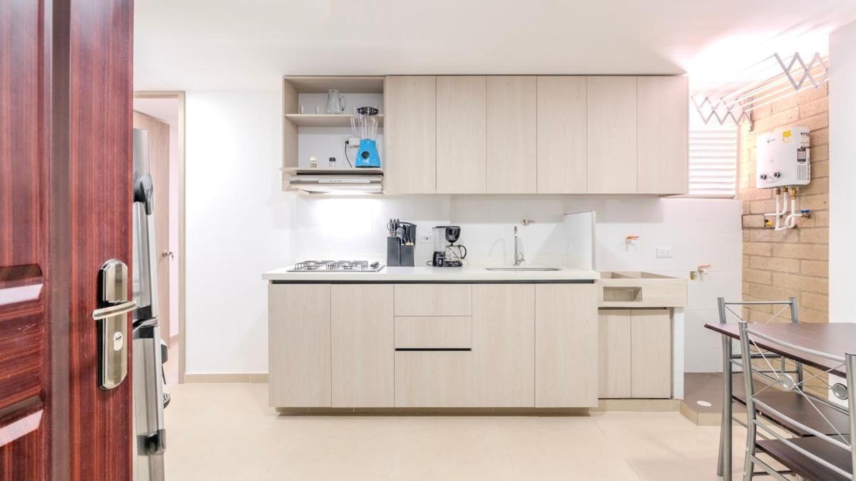 Apartment En Laureles Con Piscina Y Parquedero 802